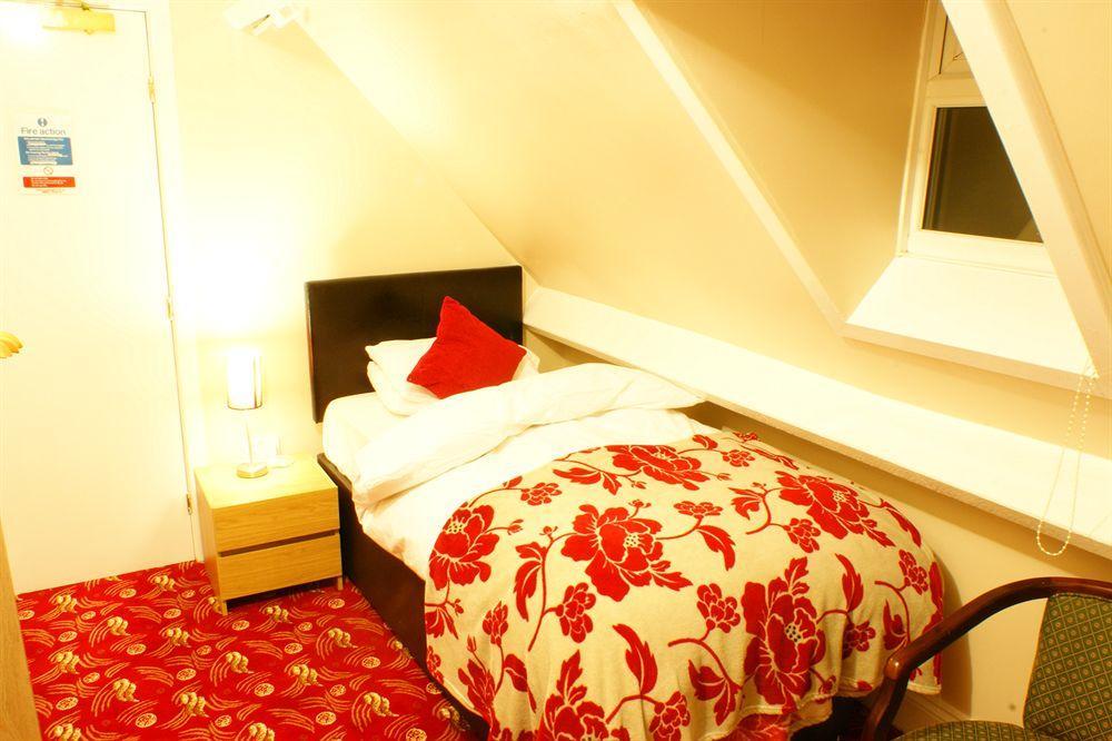 Edgerton Hotel Huddersfield Esterno foto