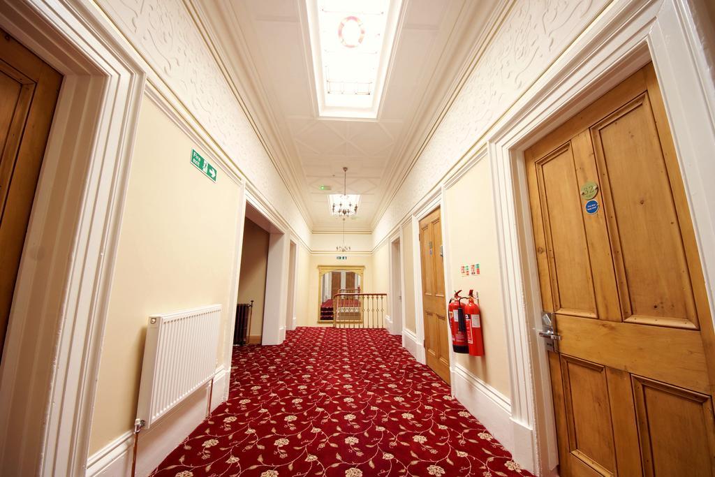 Edgerton Hotel Huddersfield Esterno foto