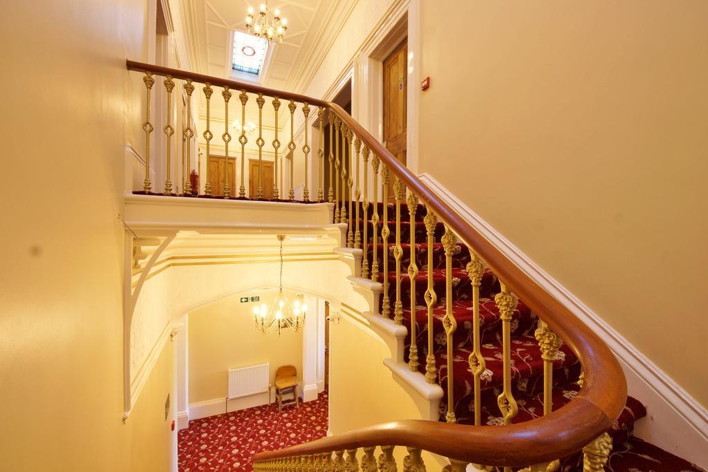 Edgerton Hotel Huddersfield Esterno foto