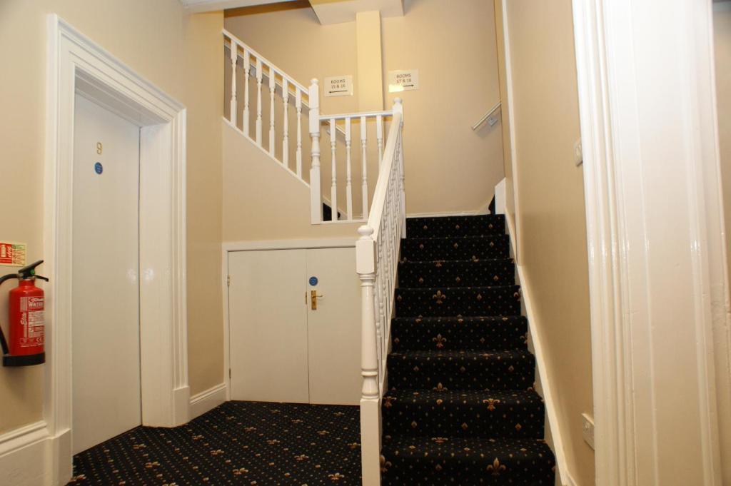 Edgerton Hotel Huddersfield Esterno foto