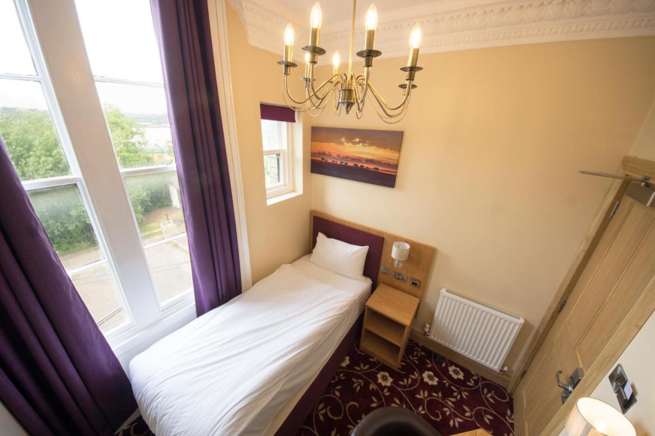 Edgerton Hotel Huddersfield Esterno foto
