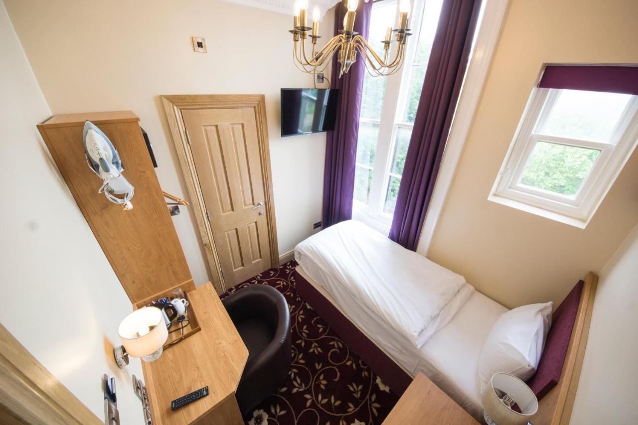 Edgerton Hotel Huddersfield Esterno foto